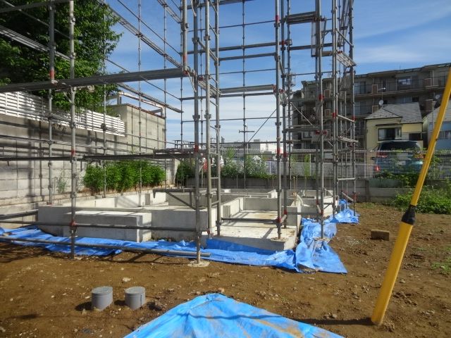 先行足場架け工事完了