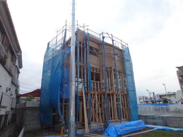 構造用合板取付中！